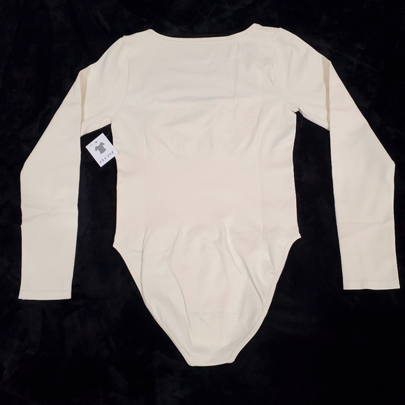 COPY - Tommy Control Shapewear Cream Long Sleeve Top - Picture 3 of 9